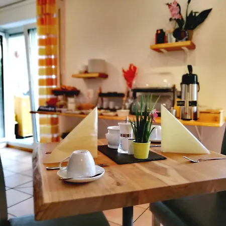 Altschwabing - Boutique 3* Münih